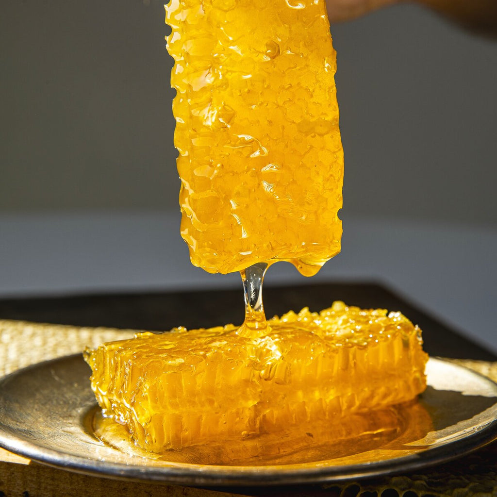 İnsan Eli Değmemiş Kovanlarda Üretilen Karakovan Kaset Bal 1 Kg